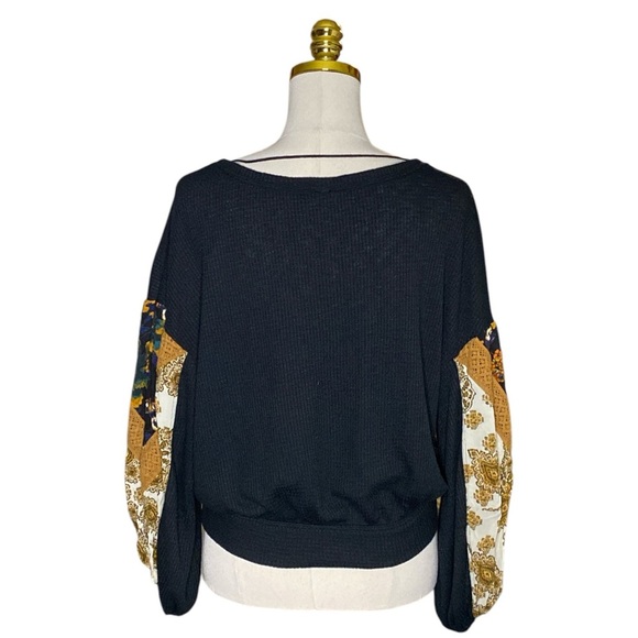 FREE PEOPLE Floral Casual Black Combo Cropped Waffle Knit Boho Oversized Top XS - Picture 8 of 11
